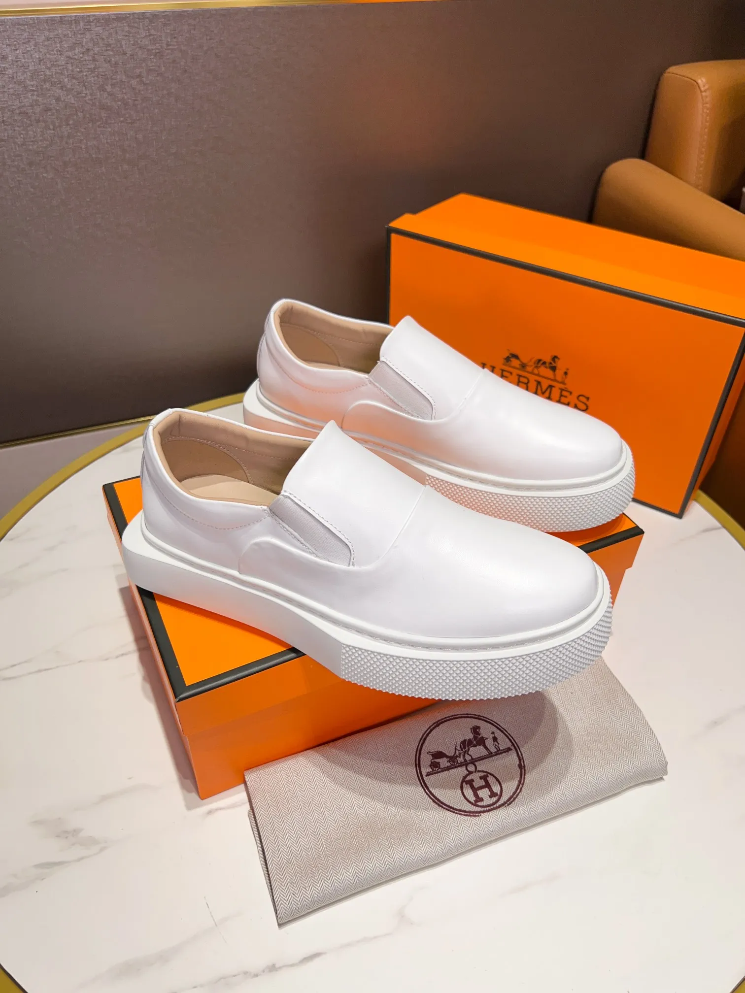 P460🧨【HERMES】Hermès - high-end quality, original order🔍🔍new product in men's counter, upper imported from Italy cowhide, sheepskin lining, sole: original factory special sole, exclusive movable molded sole super comfortable, original factory follow-up goods -Super high quality control·Fine workmanship: highlighted (high-end·nobility·grade) -Size: 38-44 (45 can be customized)·